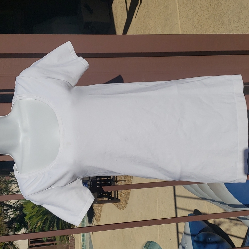 Long white stretch shirt